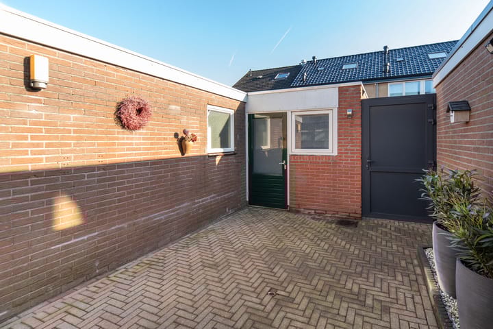 Foto 42 van Van Broekhuizenstraat 68