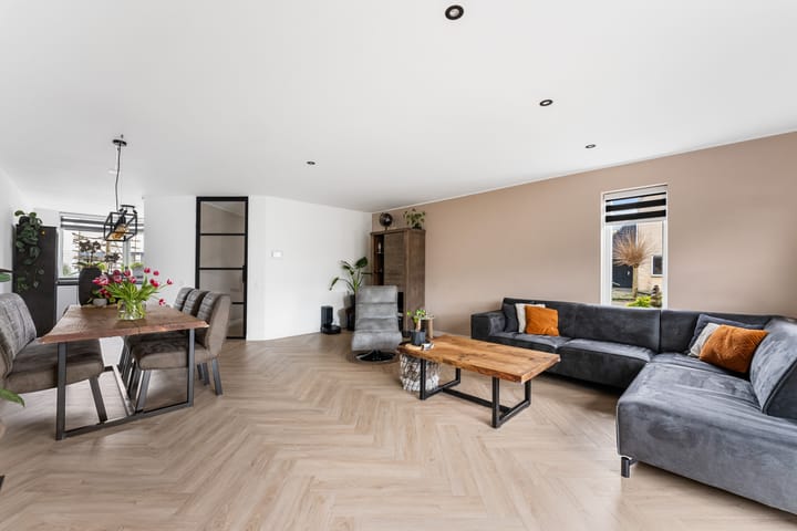 Foto 6 van Vlierbeshof 14