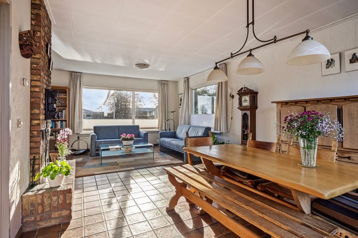 Foto 7 van Insteek 44