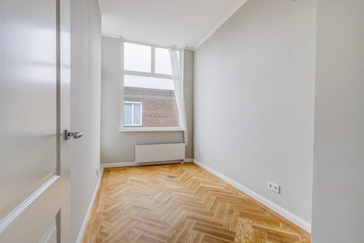 Foto 32 van Irisplein 16