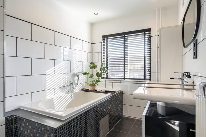 Foto 24 van Van Diemenstraat 12