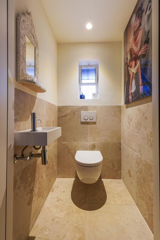 Foto 10 van van Brederodelaan 12