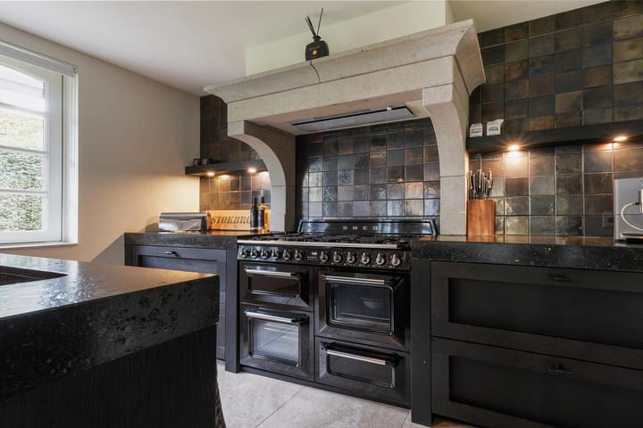 Foto 16 van van Brederodelaan 12