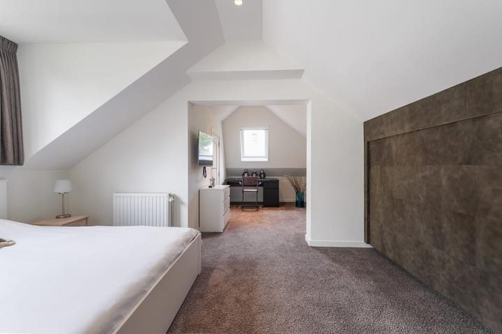 Foto 45 van van Brederodelaan 12