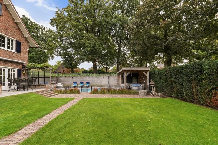 Foto 63 van van Brederodelaan 12