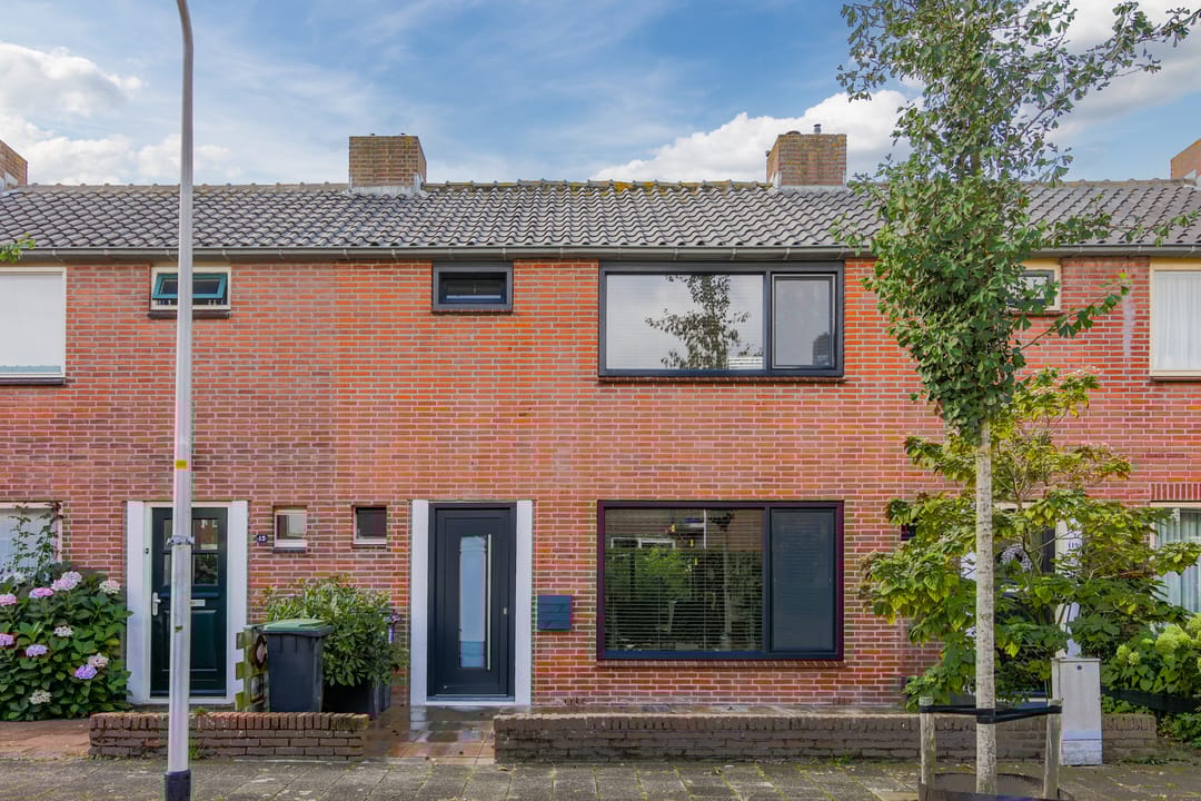 Foto 1 van Rozenburg 17