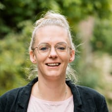 Thari Koppes-Koning - Secretaresse