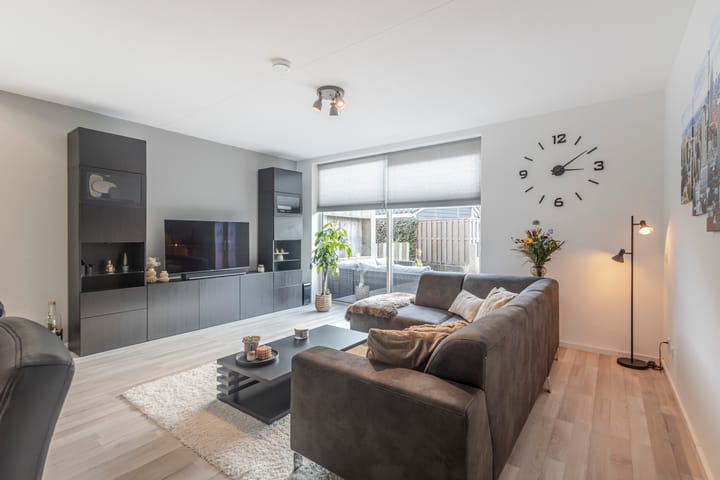 Foto 8 van Julianastraat 56-A