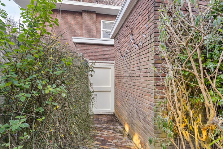 Foto 31 van Generaal van der Plaatstraat 10