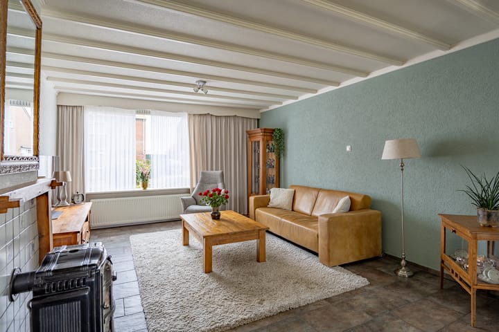 Foto 13 van van Broekhuizenstraat 4