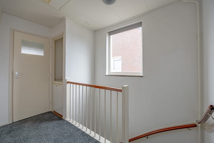 Foto 14 van van Broekhuizenstraat 4