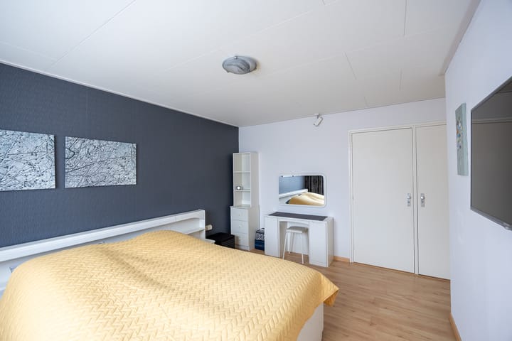 Foto 16 van van Broekhuizenstraat 4