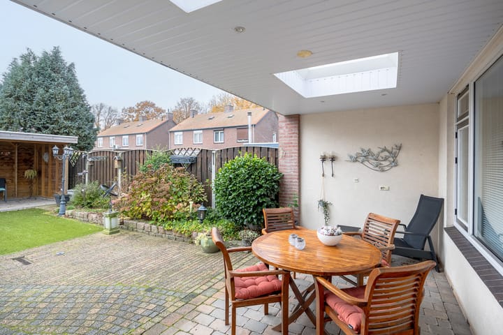 Foto 29 van van Broekhuizenstraat 4