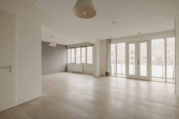 Foto 2 van Hoofdweg 696