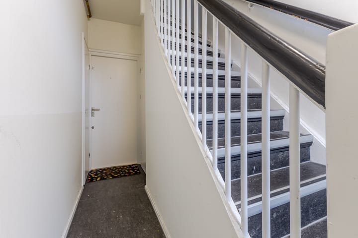 Photo 5 of Spaarndammerstraat 4-E