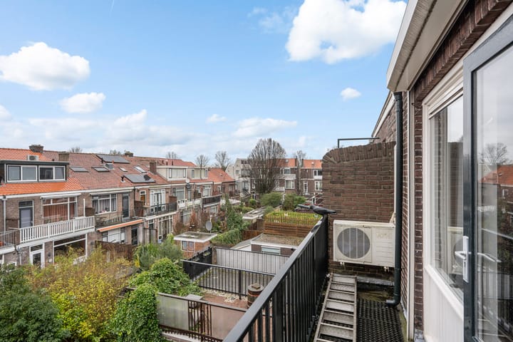 Photo 15 of Jan van Avennesstraat 39-A