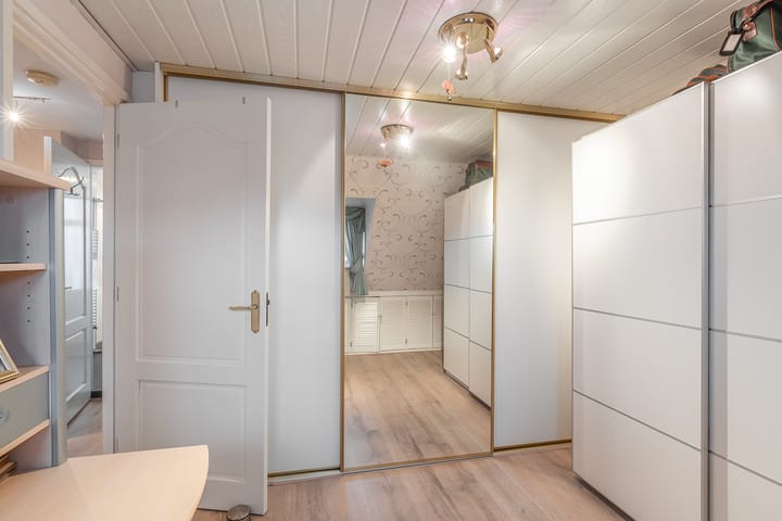 Photo 17 of Jan van Avennesstraat 39-A