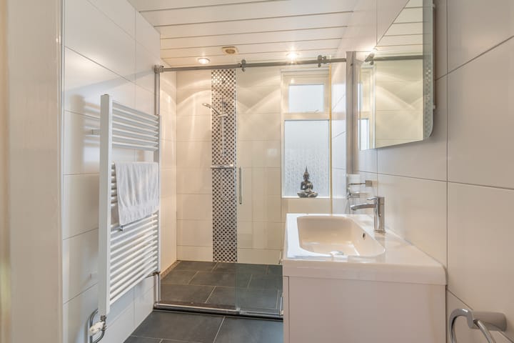 Photo 19 of Jan van Avennesstraat 39-A