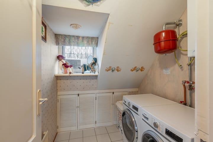 Photo 21 of Jan van Avennesstraat 39-A