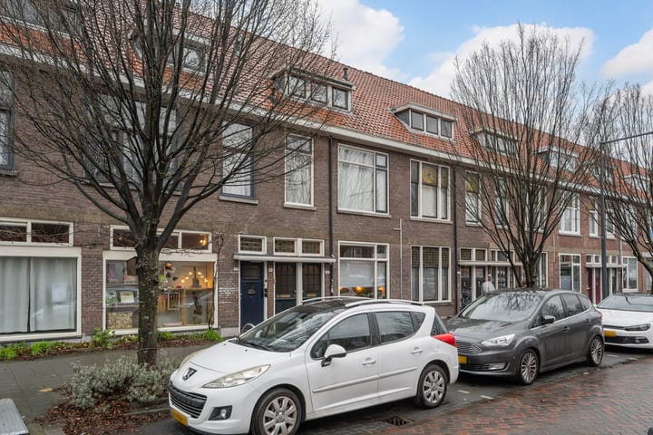 Photo 26 of Jan van Avennesstraat 39-A