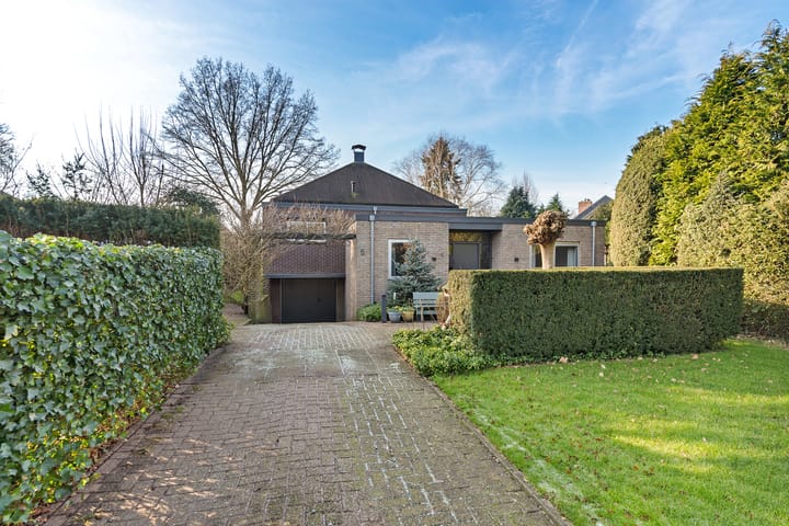 Foto 4 van Meinwerkstraat 5