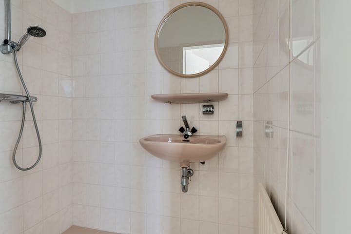 Foto 22 van Meinwerkstraat 5