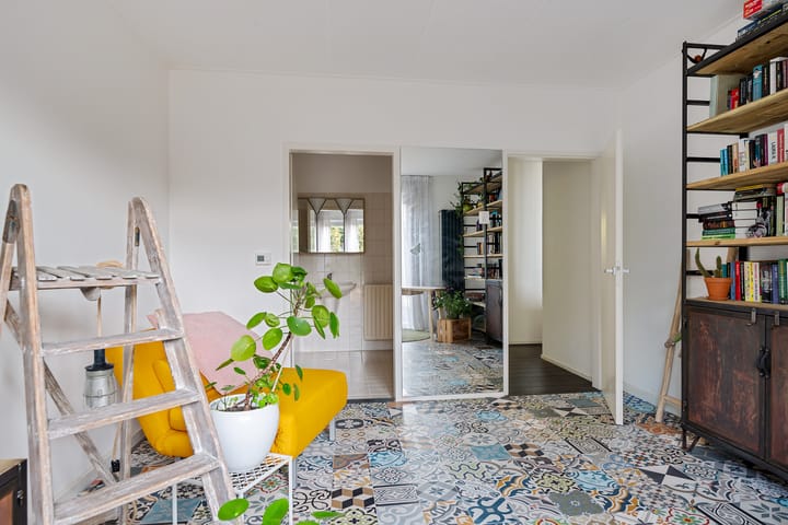 Foto 25 van Meinwerkstraat 5