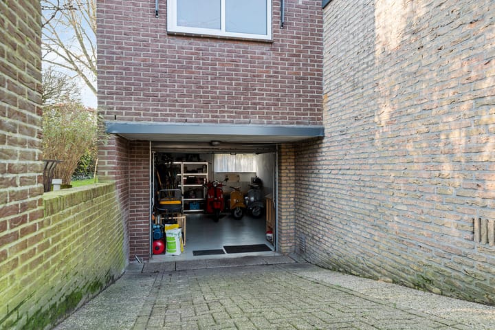 Foto 28 van Meinwerkstraat 5