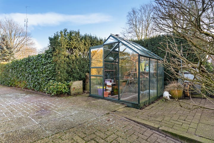 Foto 32 van Meinwerkstraat 5