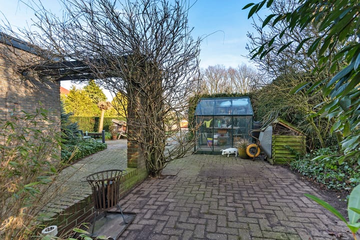 Foto 33 van Meinwerkstraat 5