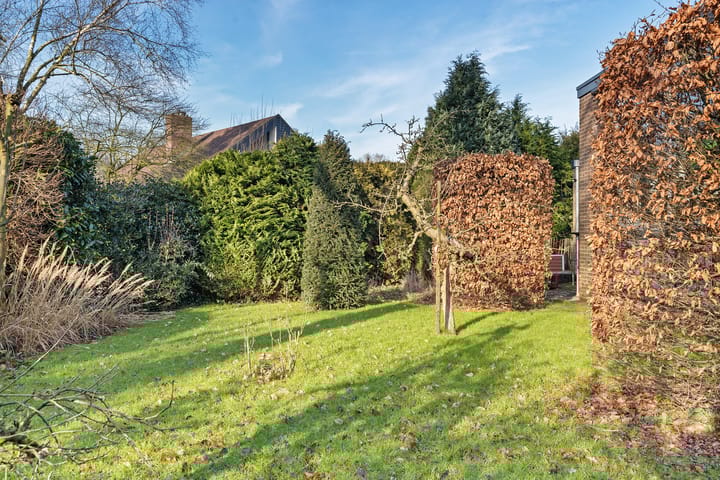 Foto 34 van Meinwerkstraat 5