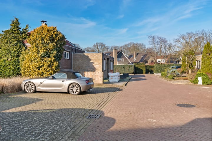 Foto 36 van Meinwerkstraat 5