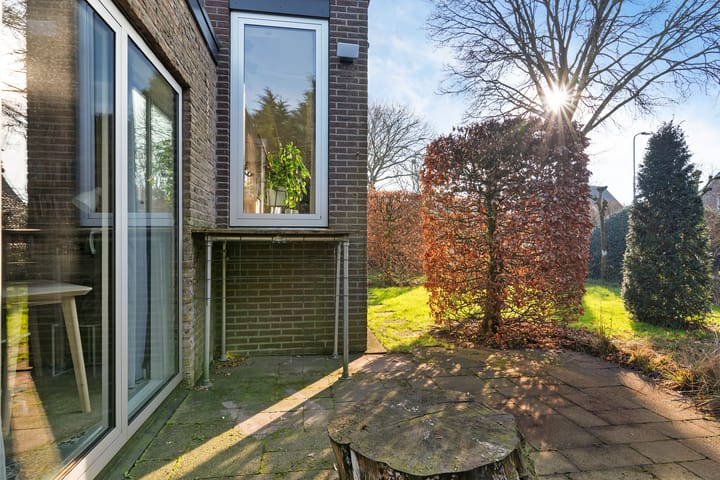 Foto 37 van Meinwerkstraat 5