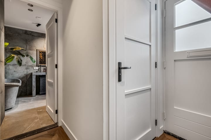 Photo 17 of Anna van Burenlaan 15