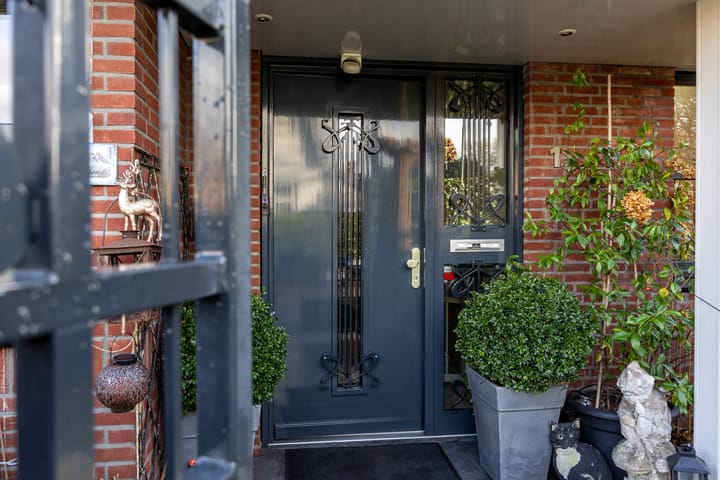 Foto 6 van Luitgardeweg 1