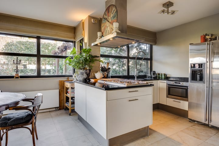 Foto 8 van Luitgardeweg 1