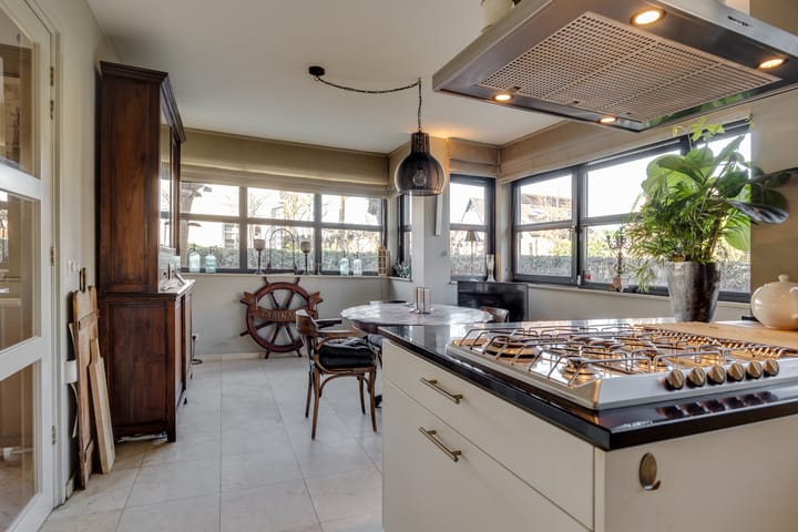 Foto 9 van Luitgardeweg 1