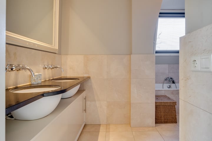 Foto 20 van Luitgardeweg 1