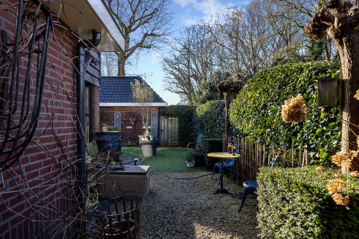 Foto 33 van Luitgardeweg 1