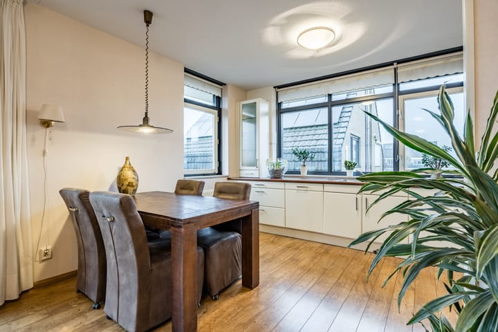 Foto 22 van Hoge Rijndijk 83