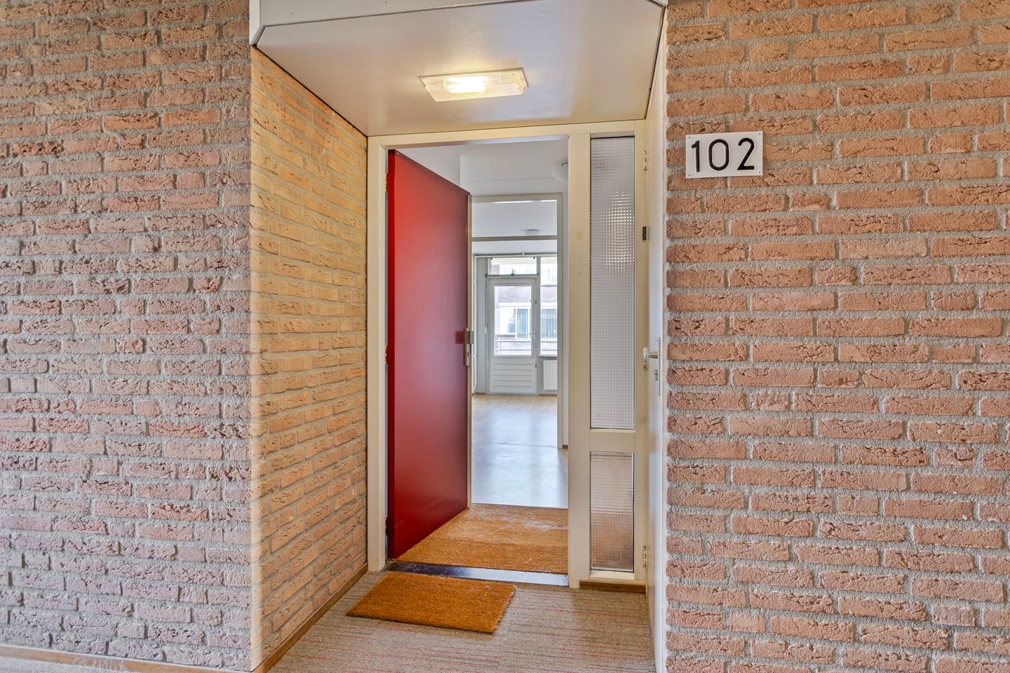 Photo 20 of Zaaier 102