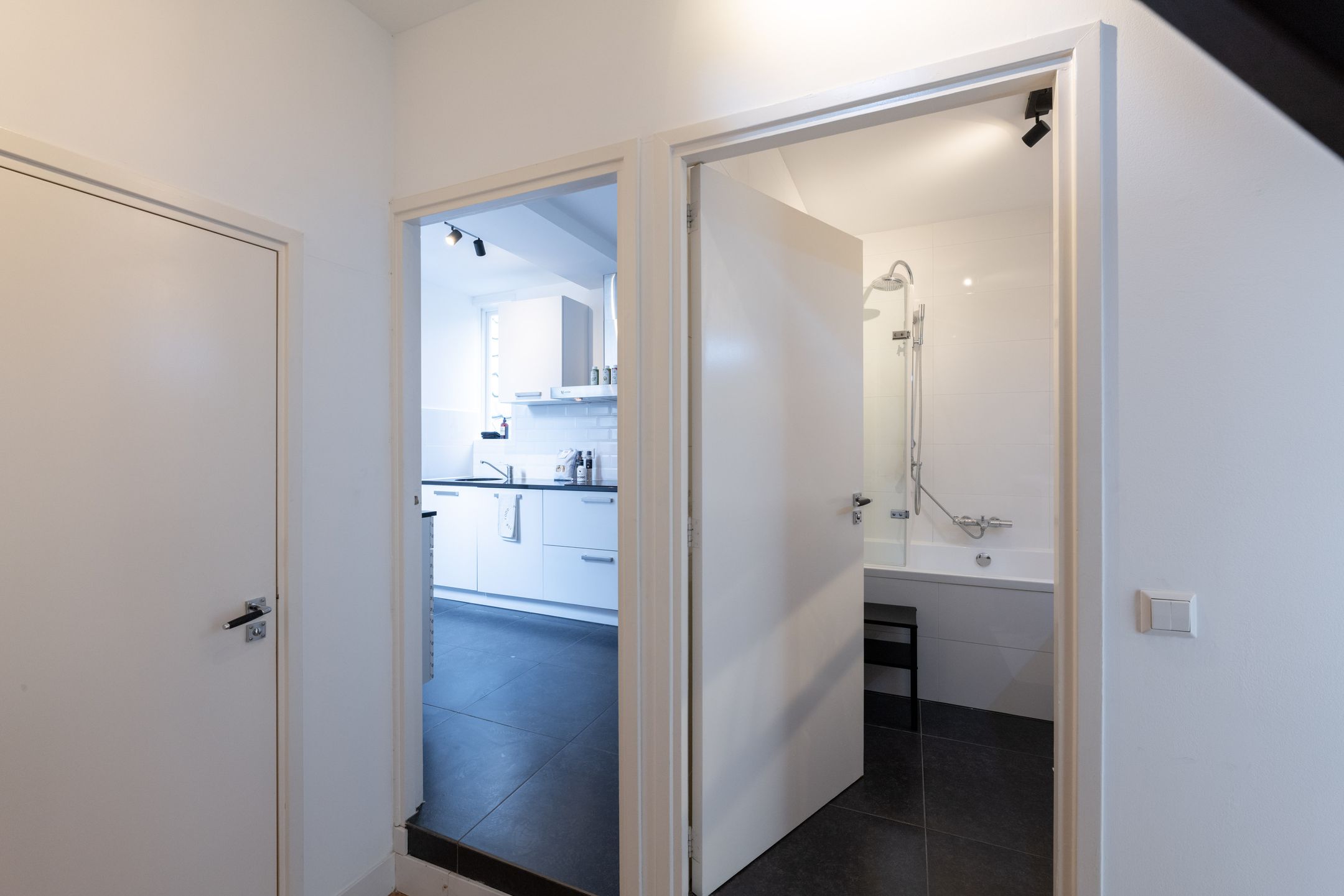 Photo 36 of Surinamestraat 42-B