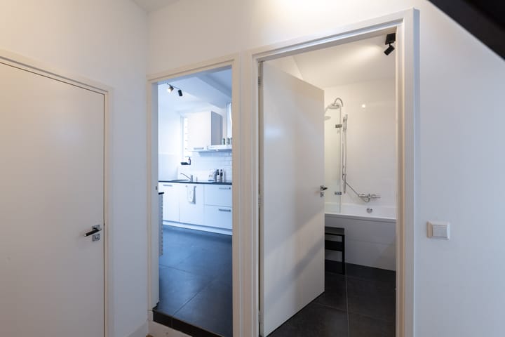 Photo 36 of Surinamestraat 42-B