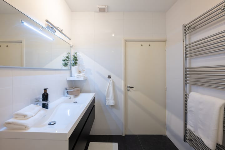 Photo 38 of Surinamestraat 42-B