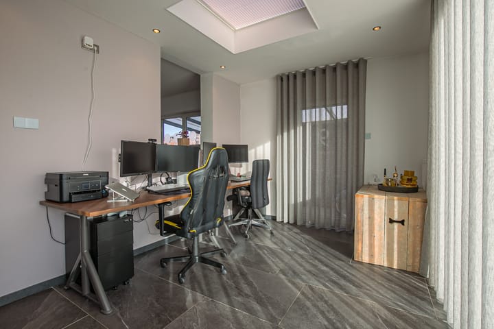 Foto 8 van Herlonglaan 9