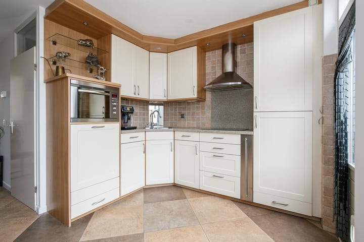 Photo 12 of Colijnstraat 3