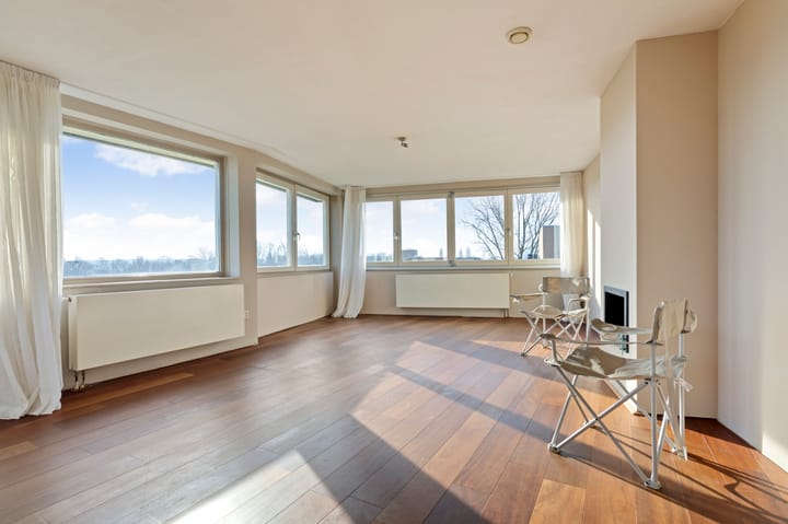 Photo 7 of Jesse Owenshof 30