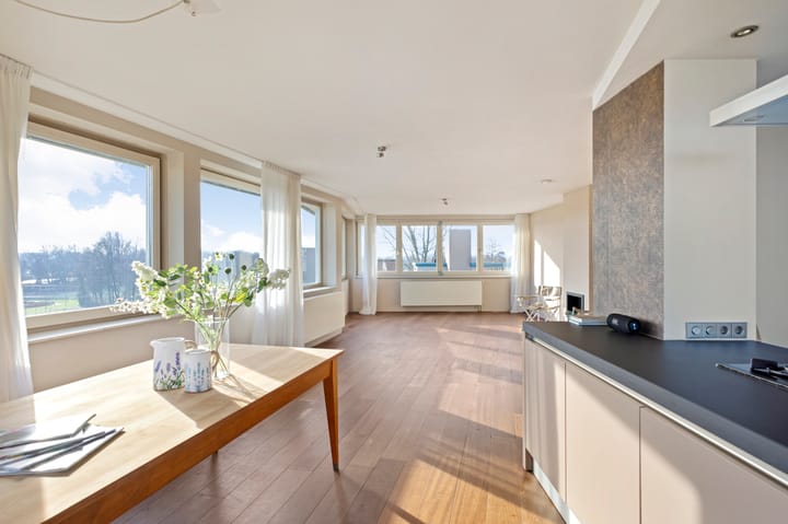 Photo 13 of Jesse Owenshof 30