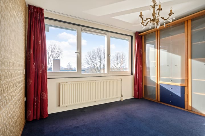 Photo 22 of Jesse Owenshof 30