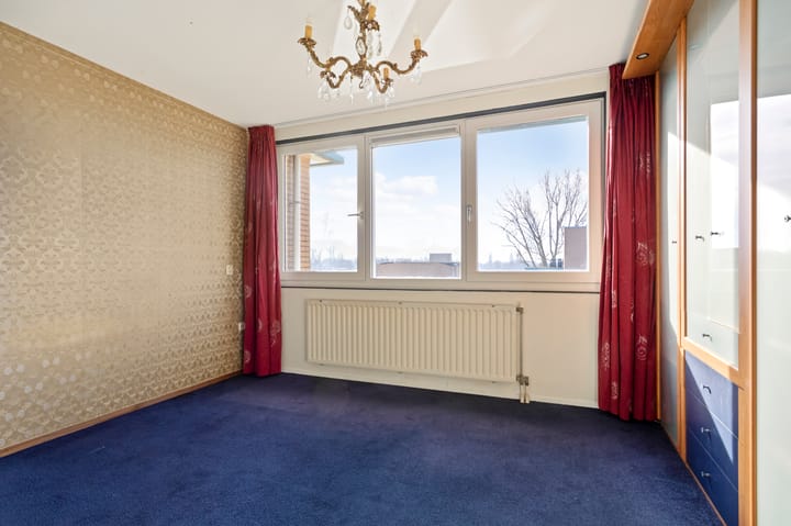 Photo 24 of Jesse Owenshof 30